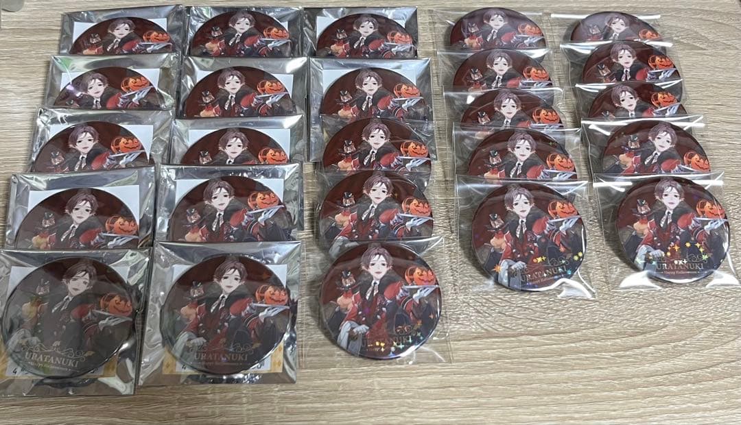 うらたぬき 2022 ハロウィン メインビジュ 缶バッジ