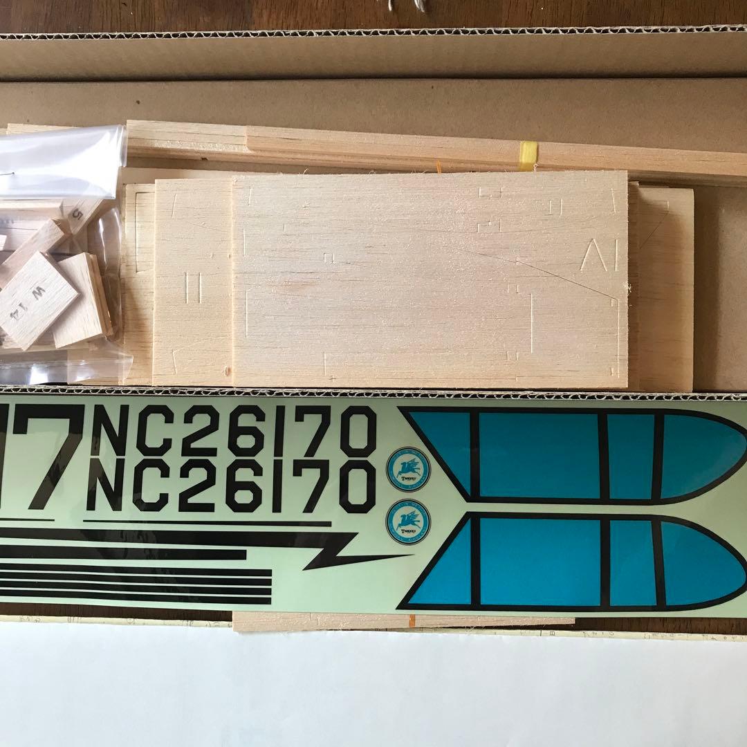 テトラPiper J3 Cub (PJ-400E) 電動スケールモデル　未組立