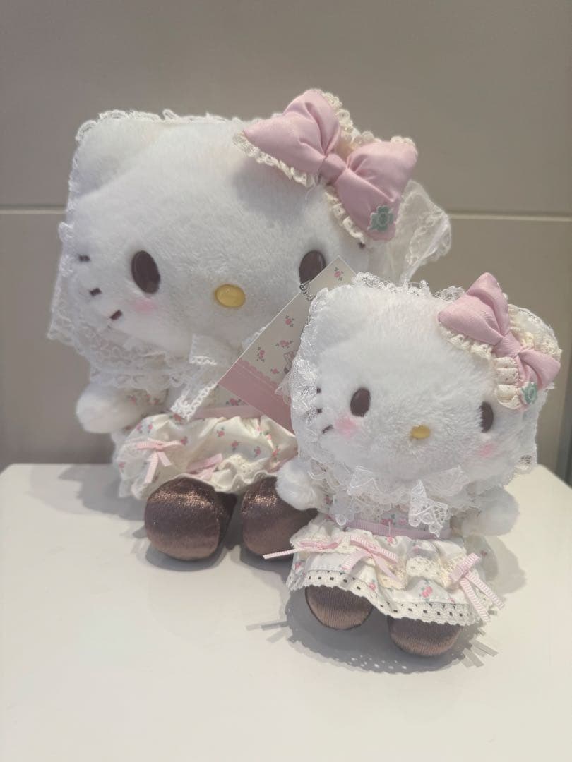 【即日発送★2点】ハローキティ　フォレストレース　ぬいぐるみ　マスコットホルダー