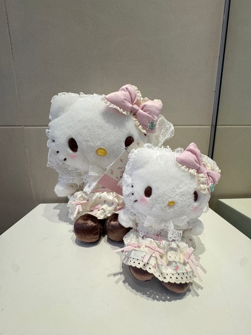 【即日発送★2点】ハローキティ　フォレストレース　ぬいぐるみ　マスコットホルダー