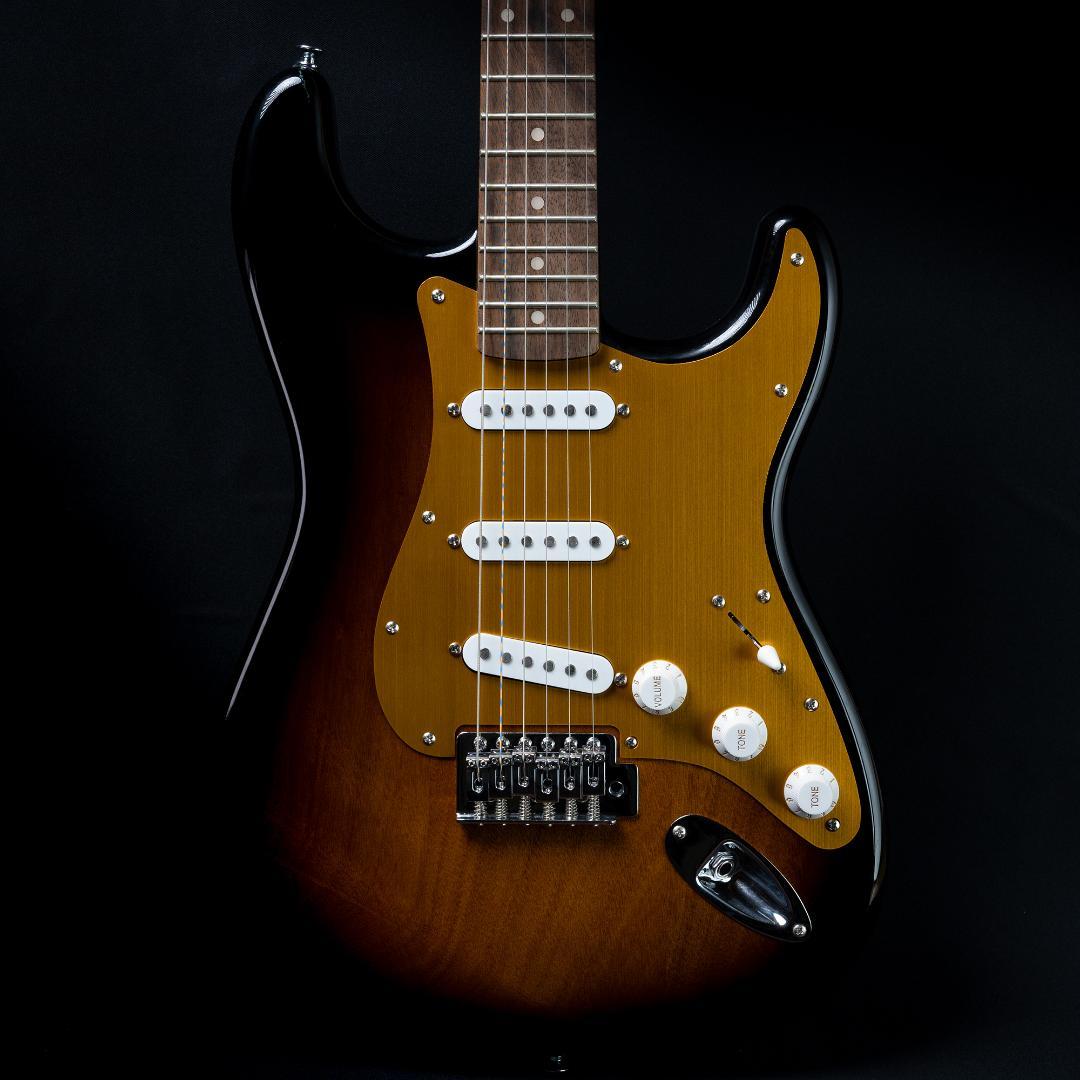 ストラト用アノダイズドピックガードRich Gold濃金/Lotustorks