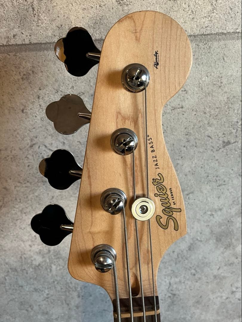 ベース Squier Jazz Bass Affinity