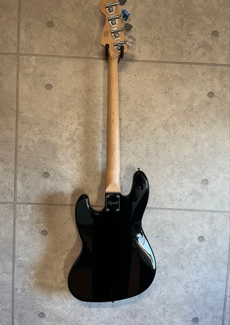 ベース Squier Jazz Bass Affinity