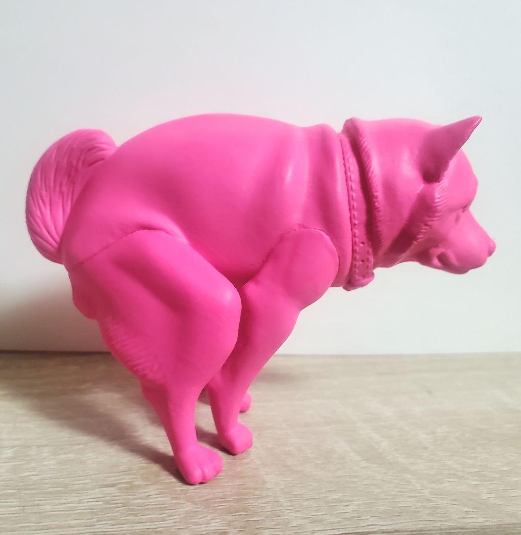 Squatting Dog いきむ犬 PVCフィギュア 柴犬 ピンク