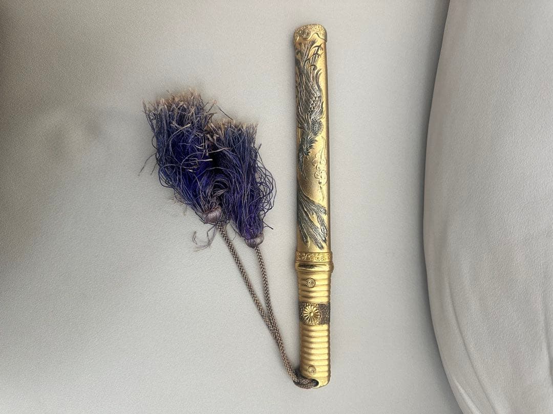 模造刀　天皇陛下御即位十周年記念　短剣　菊紋