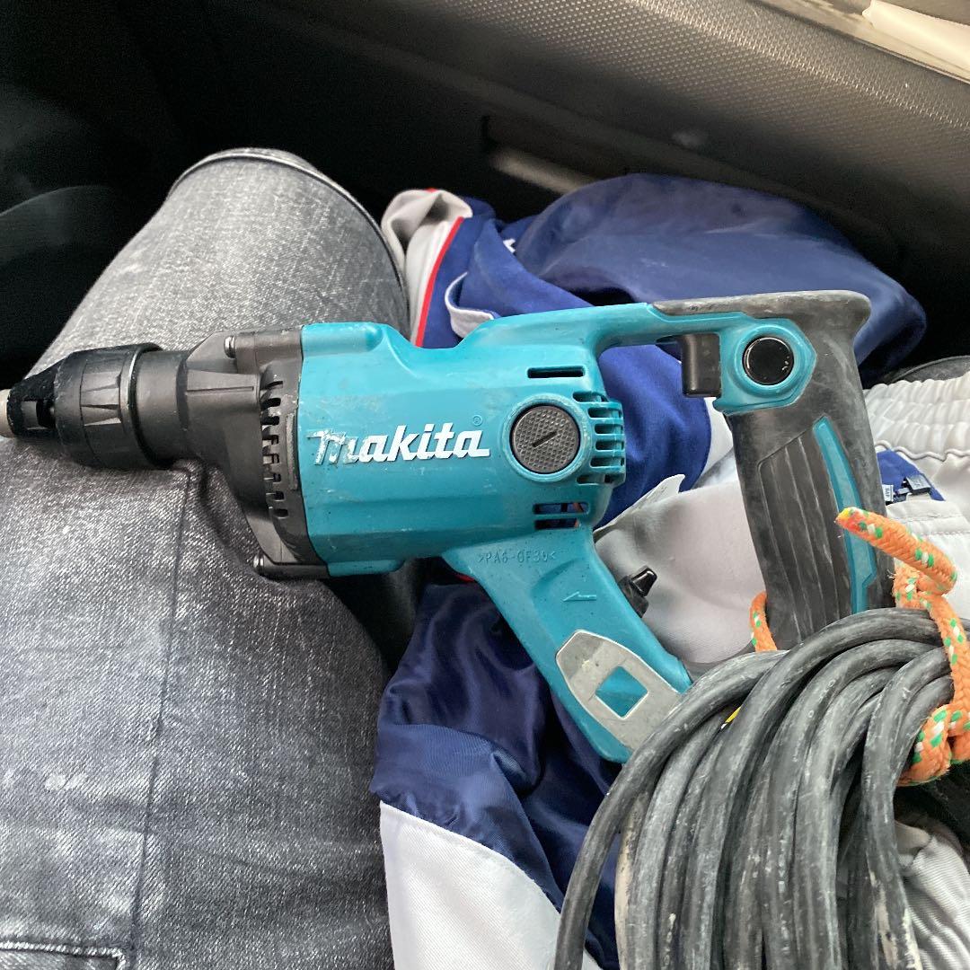 マキタスクリュードライバー