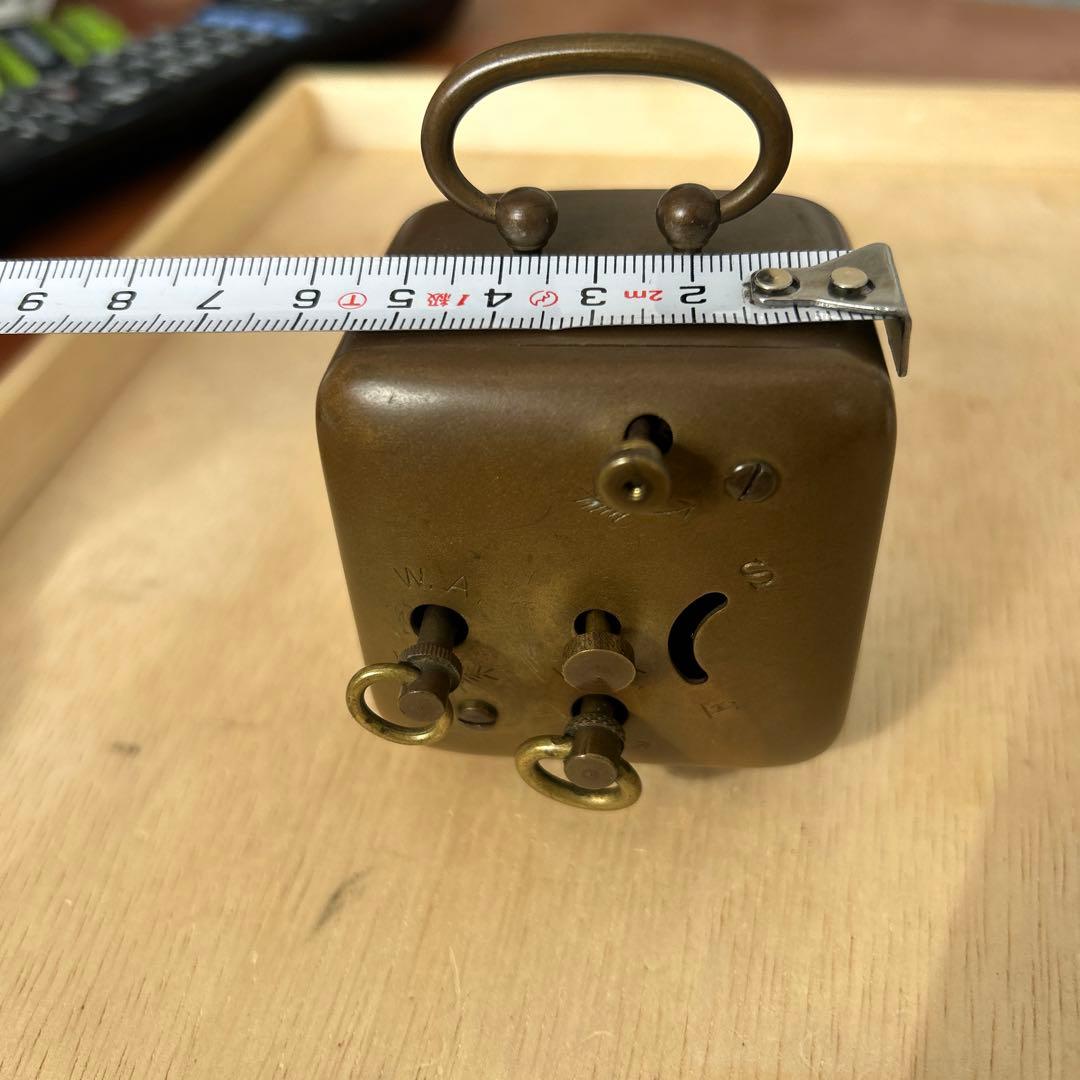 ドイツ製のヴィンテージ小型機械式目覚まし時計マウテ (Mauthe) 稼働