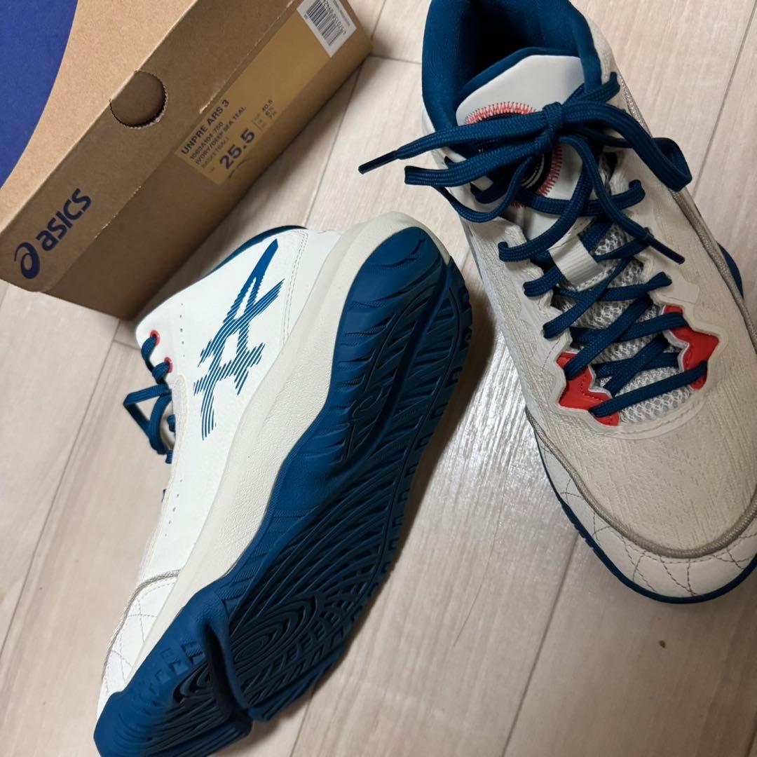 asics バスケットボールシューズ 25.5cm