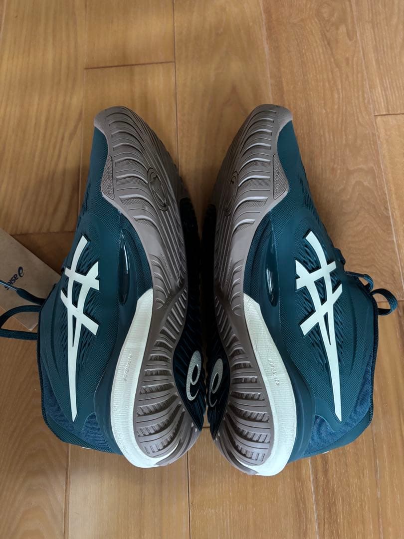 新品同様　アシックス RESOLUTION X WIDE ＡＣ用　26.0cm