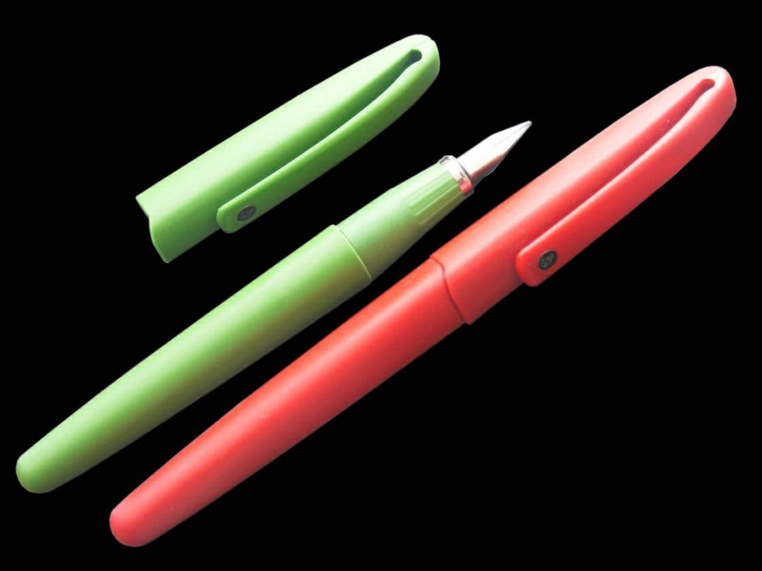 激レア！ルイジコラーニCOLANI Pelikan P80万年筆のプロトタイプ赤