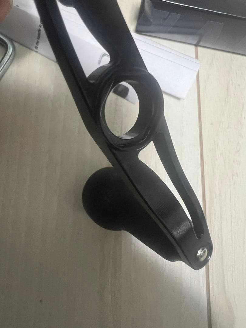 バリアル100 ブラック　ダイワABU左巻きナット付き