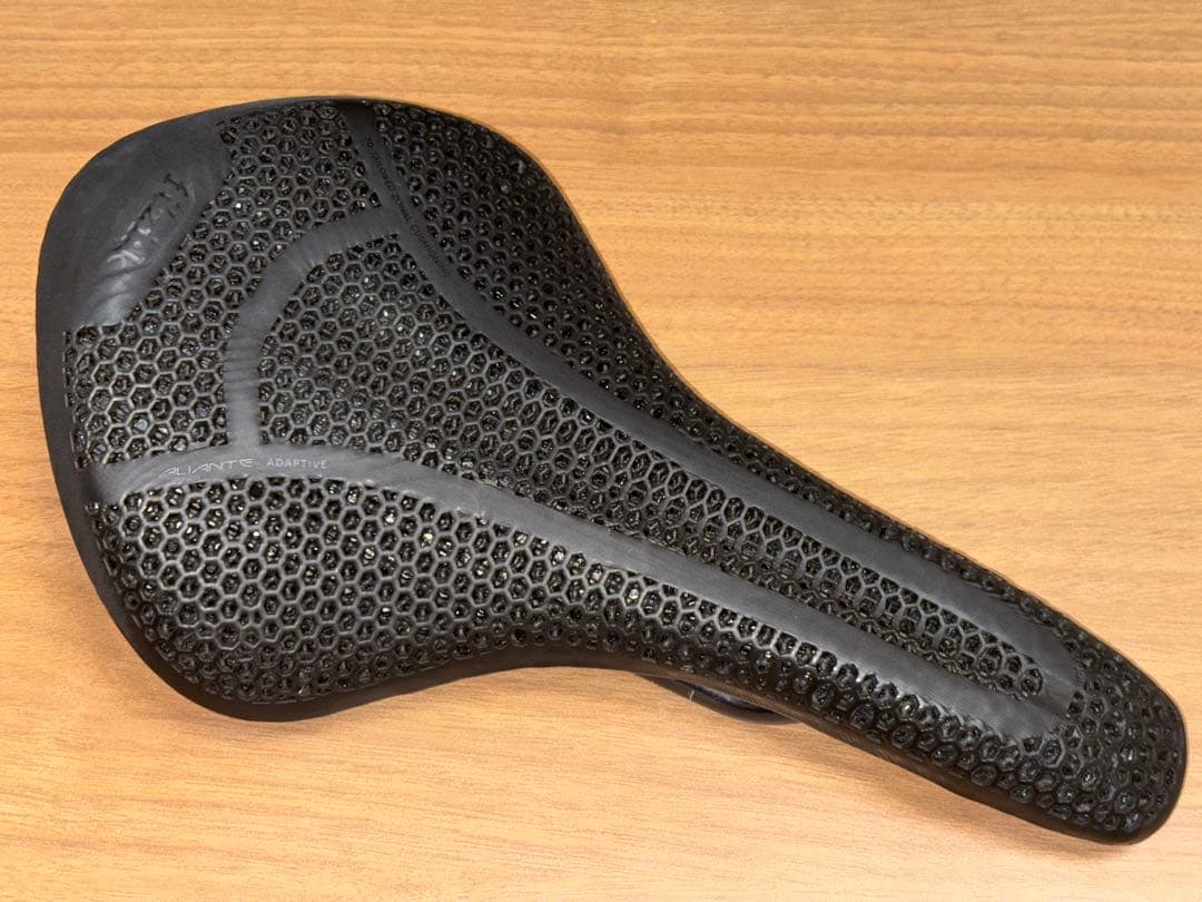 パーツ fizik TEMPO ALIANTE R1 ADAPTIVE 155mm