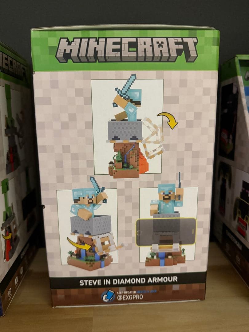 ダイヤモンド装備スティーブ コントローラースタンド マインクラフト ケーブルガイ