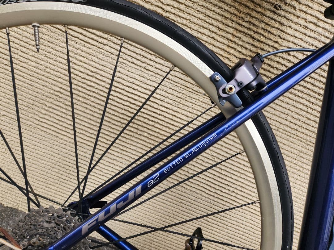 FUJI ROUBAIX AURA　フラットバー　ロードバイク クロスバイク