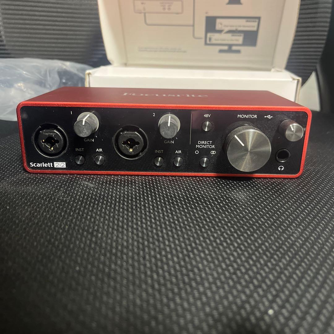 DJ機材 Focusrite Scarlett 2i2