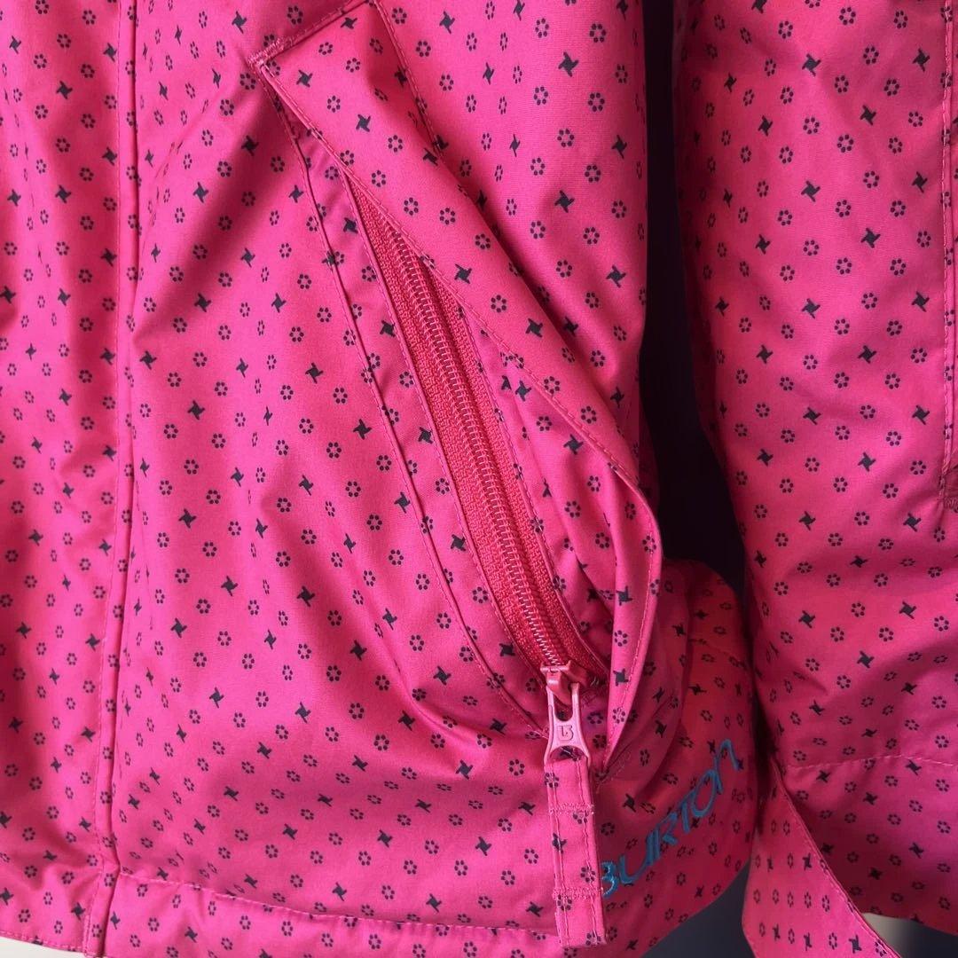 BURTON試着のみ使用スノーウエア上下セットほぼ新品自宅保管ピンク×ブラックＳ