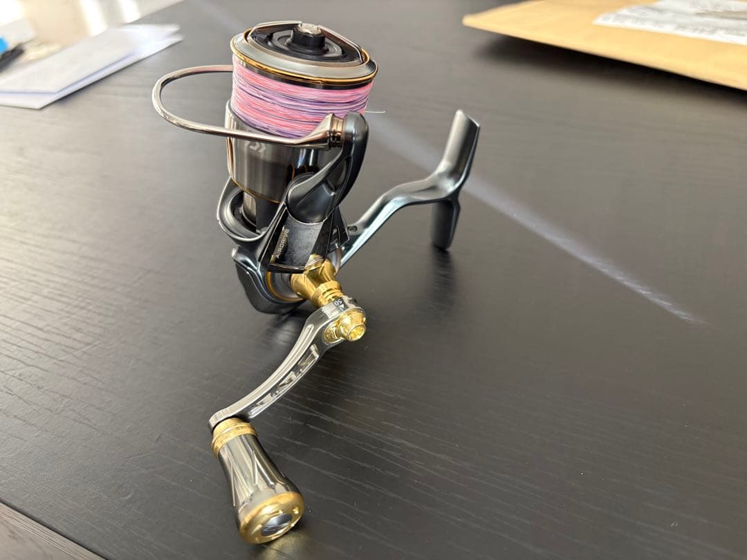 ダイワ　エアリティLT2500S カスタムハンドル付き