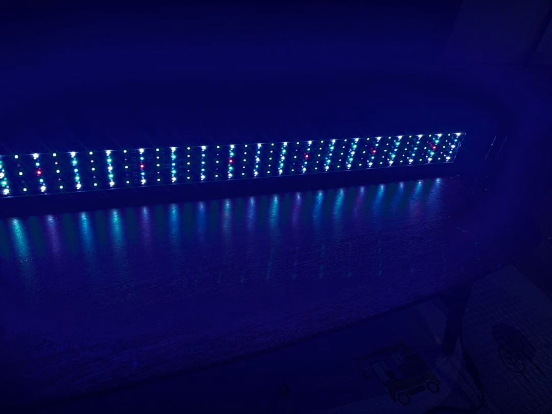 グラッシーレグナ　マリン　900 海水用LED