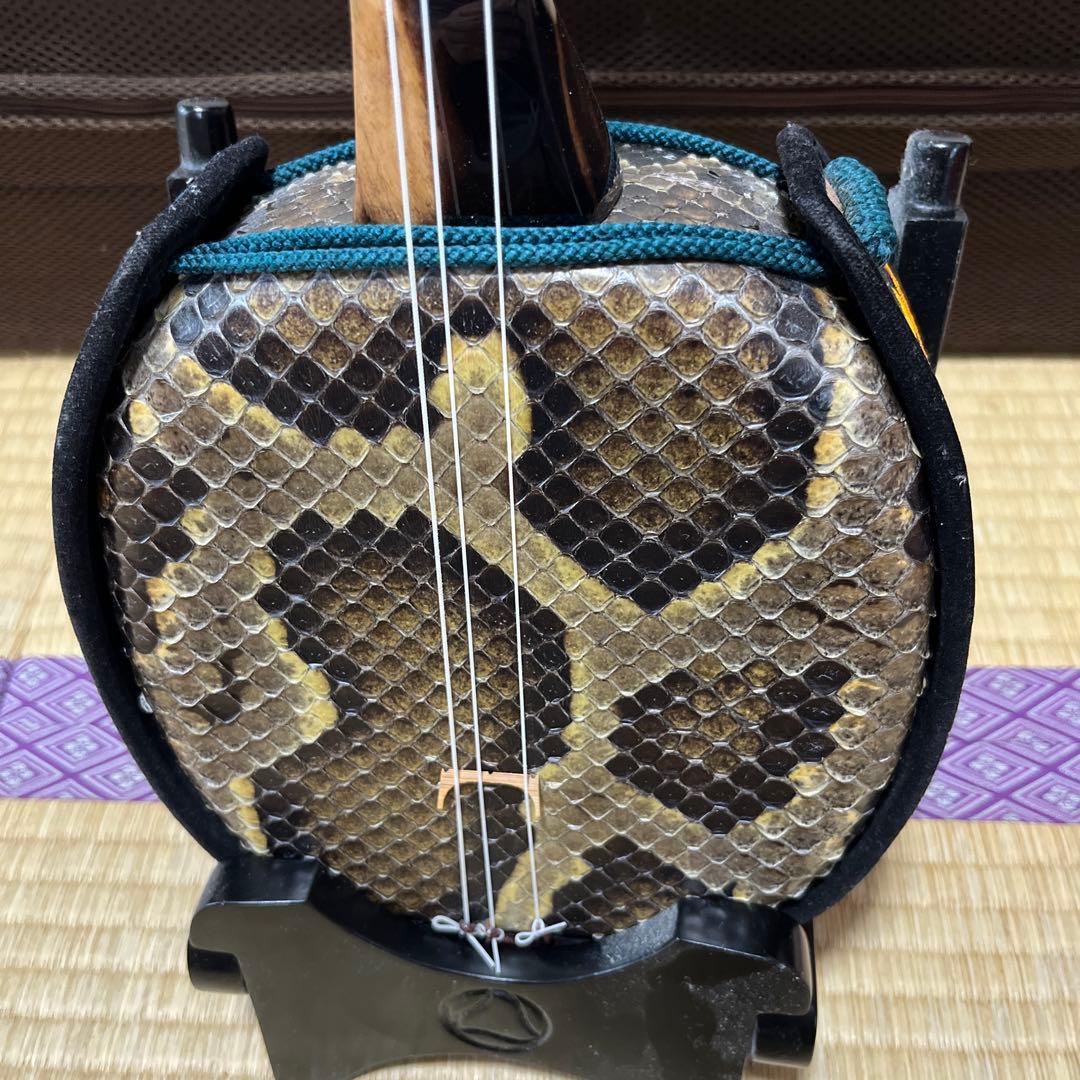 沖縄三線　三味線　弦楽器　和楽器