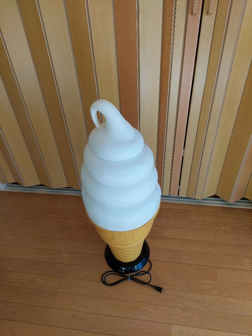 アイスクリーム型ディスプレイ