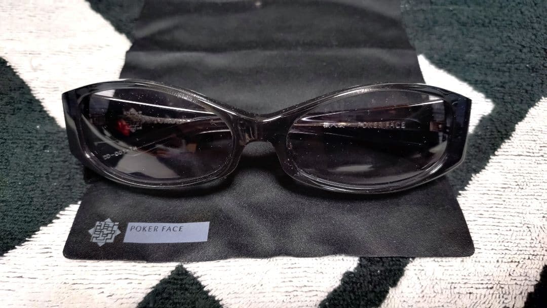 yoshito！　布袋寅泰 グッズ　サングラス①