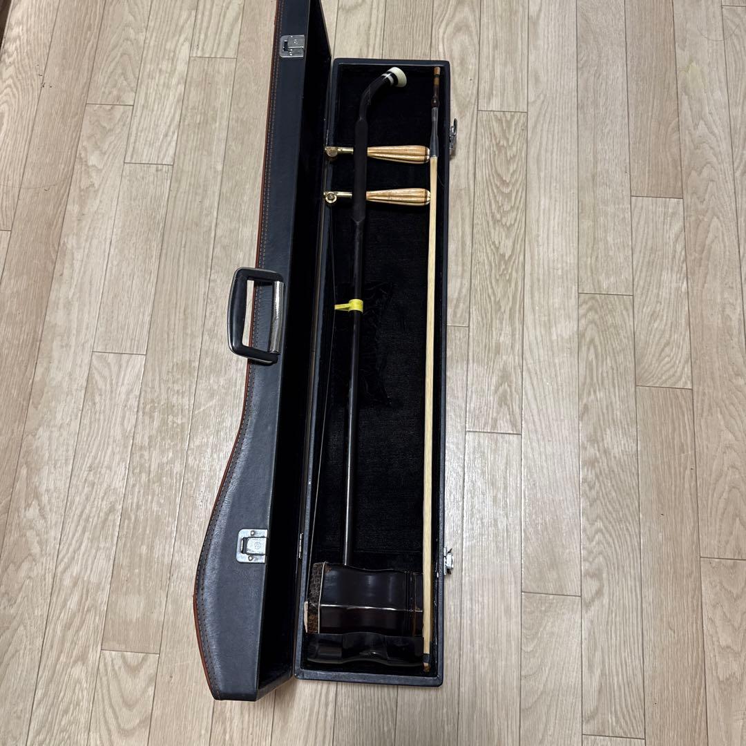 二胡 敦煌牌 上海民族楽器 弦、松脂、ハードケース付