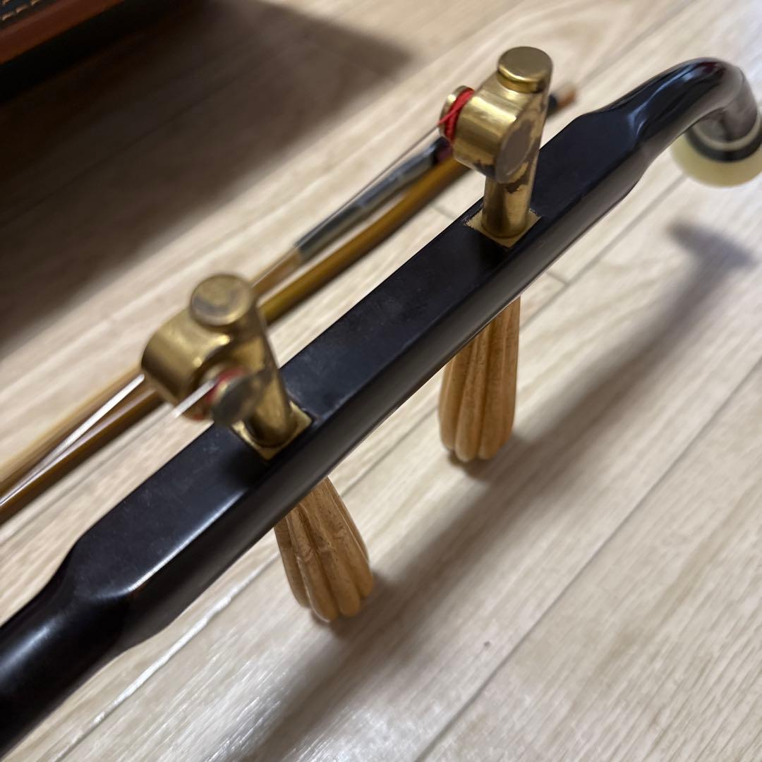 二胡 敦煌牌 上海民族楽器 弦、松脂、ハードケース付