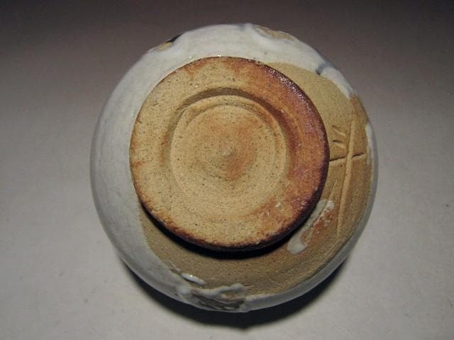 ☆人間国宝 荒川豊蔵　志野茶碗【春野】☆穏やかな姿☆a466