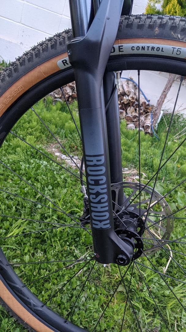 送料込み スペシャライズド SPECIALIZED FUSE 29 L 2022