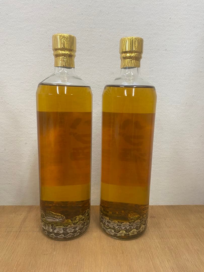 田*郎様 ハブ入りハブ酒 40度 700ml 2本