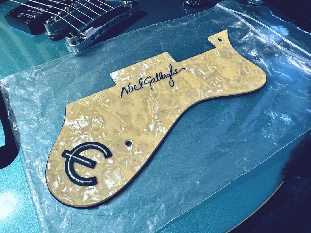 ギター Epiphone SUPERNOVA Noel Gallagher sig.