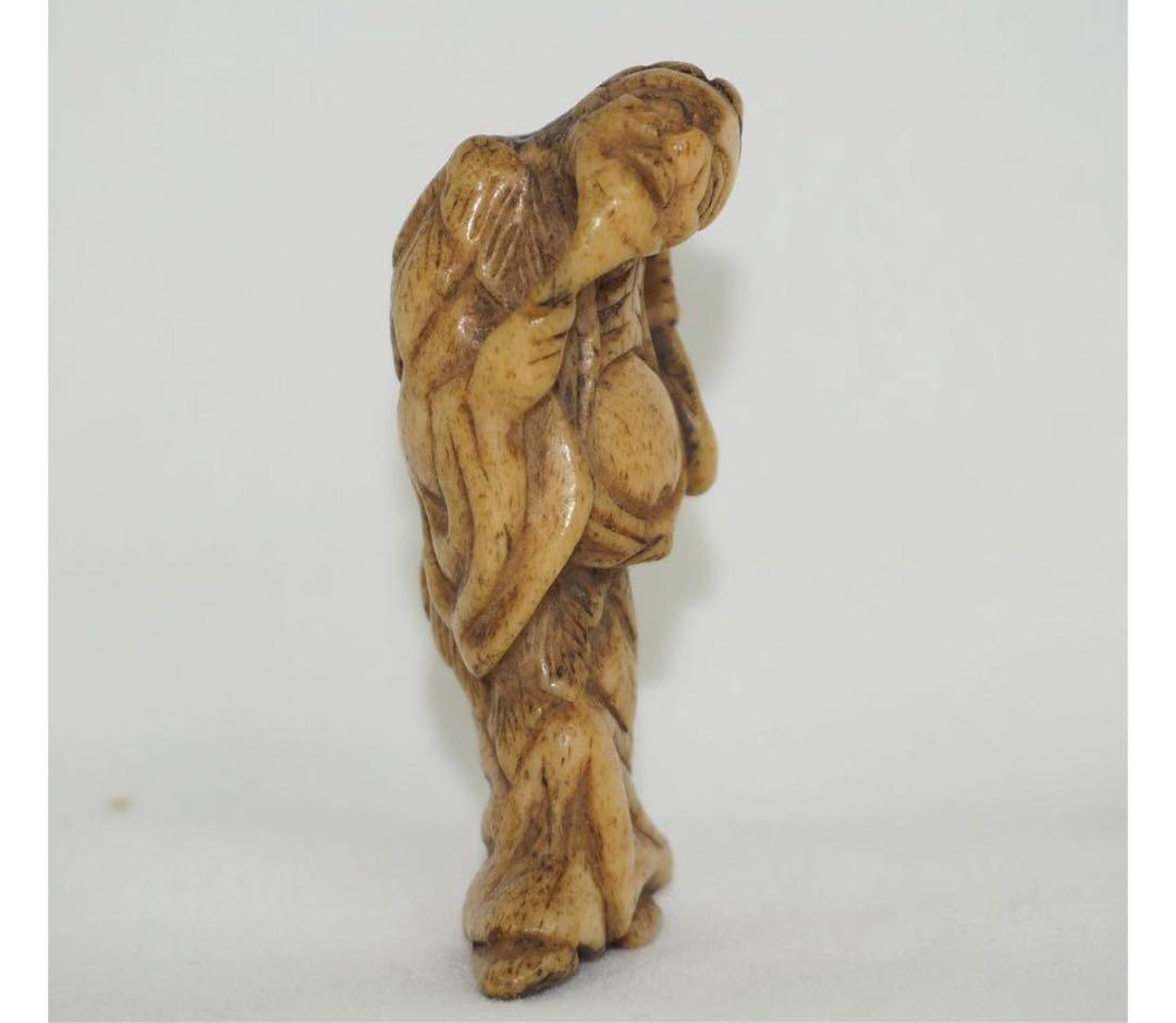 送料無料　江戸～明治　鹿角彫根付　高５ｃｍ　重さ12ｇ