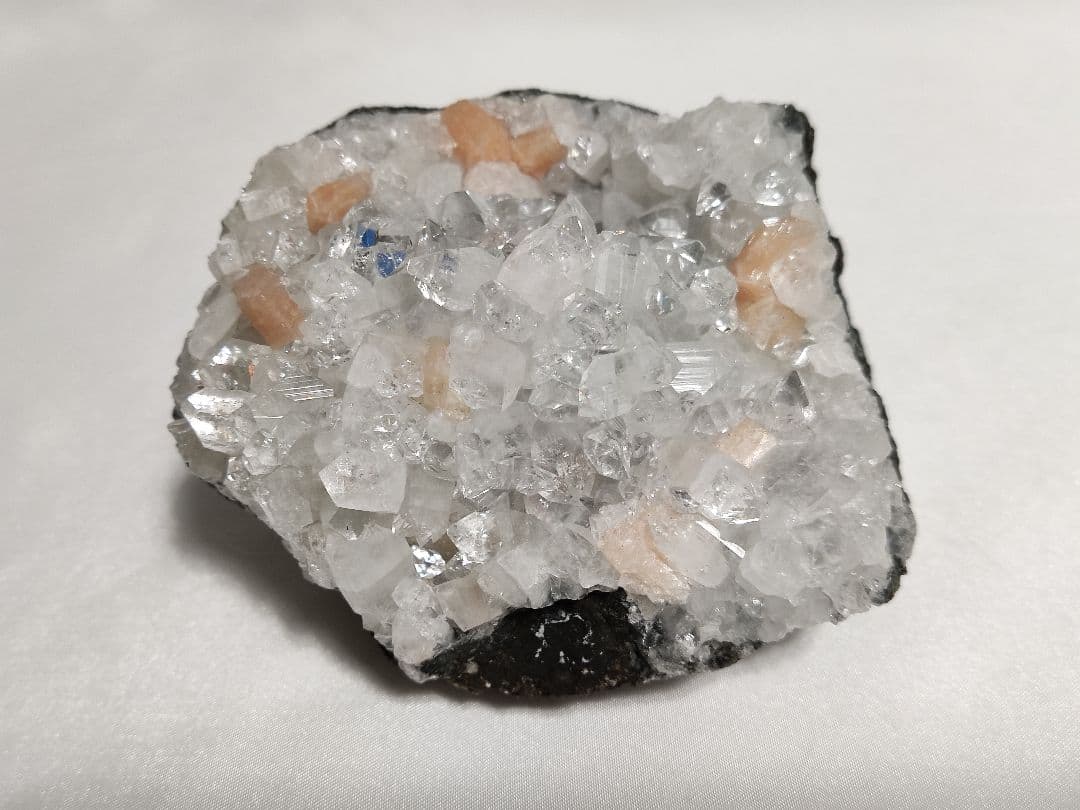 パワーストーン　天然石　原石　アポフィライト　601g　No.467