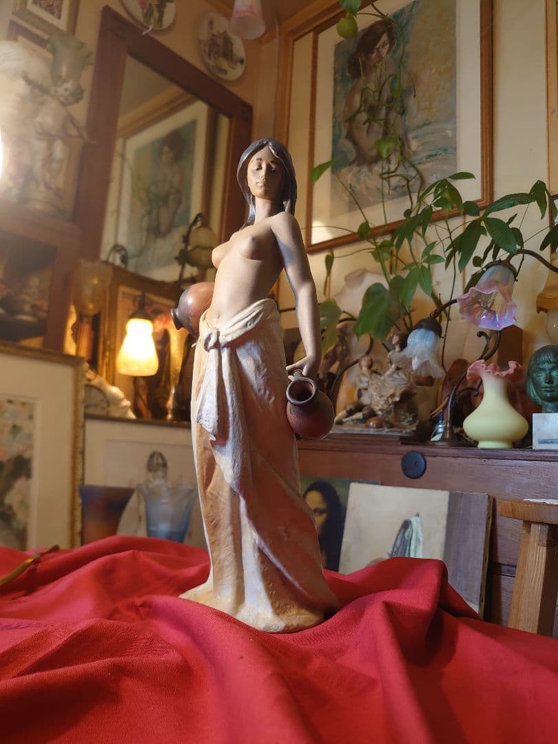 LLADRO Water Girl　リヤドロ 水差しを持つ女 グレス