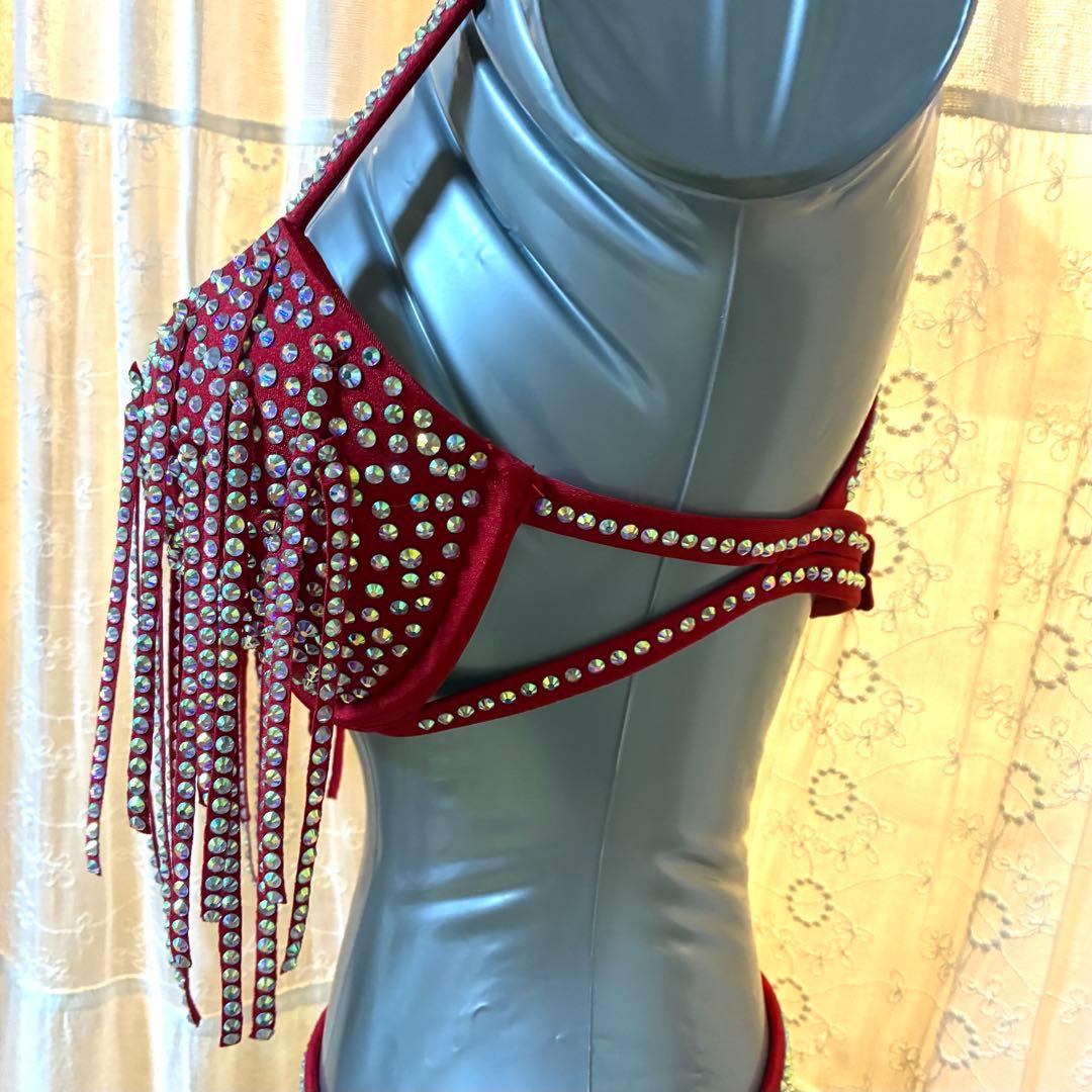 ベリーダンス衣装 / Mサイズ / 赤 / ブラ・スカート・チョーカー3点セット