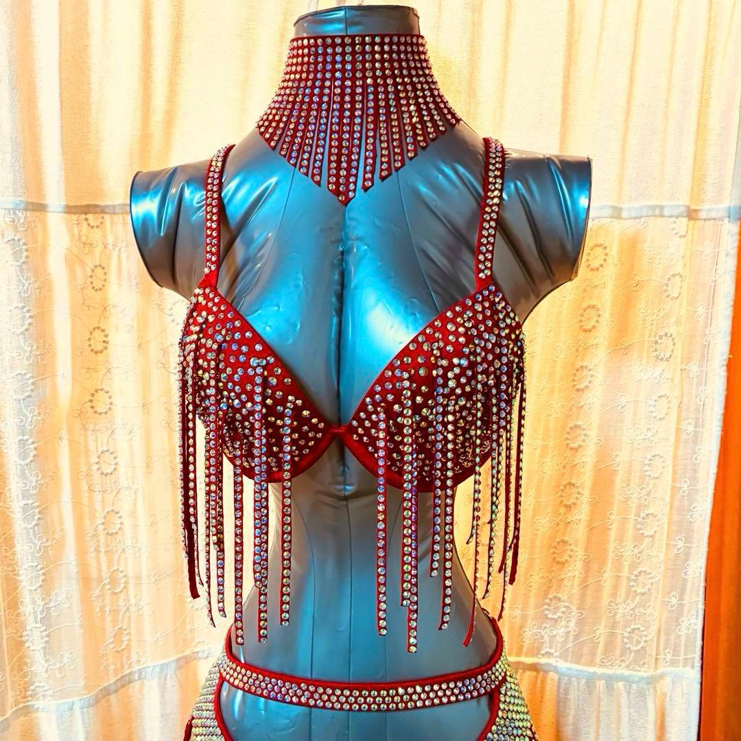 ベリーダンス衣装 / Mサイズ / 赤 / ブラ・スカート・チョーカー3点セット