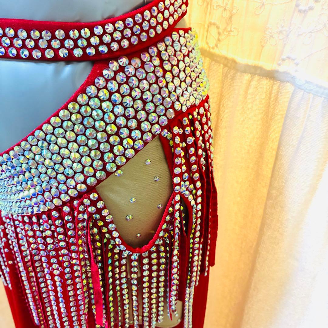 ベリーダンス衣装 / Mサイズ / 赤 / ブラ・スカート・チョーカー3点セット