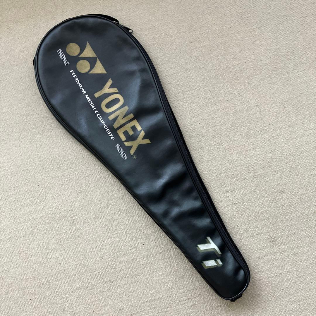 バドミントンラケット　2本まとめ売り　YONEX　apacs ラケットカバー付き