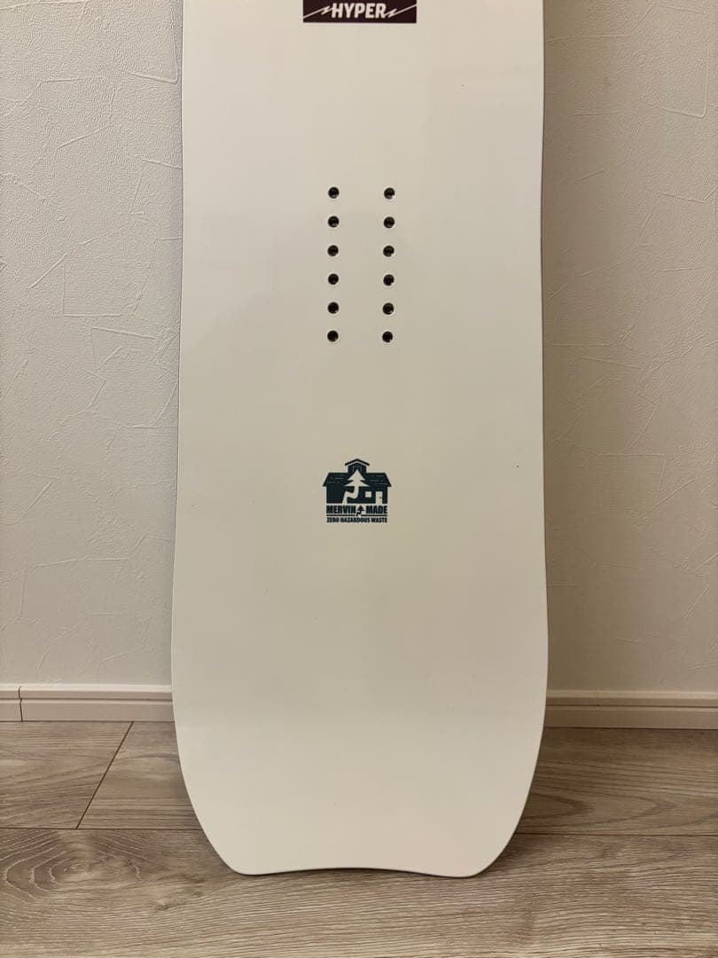 Gnu Hyper スノーボード ホワイト