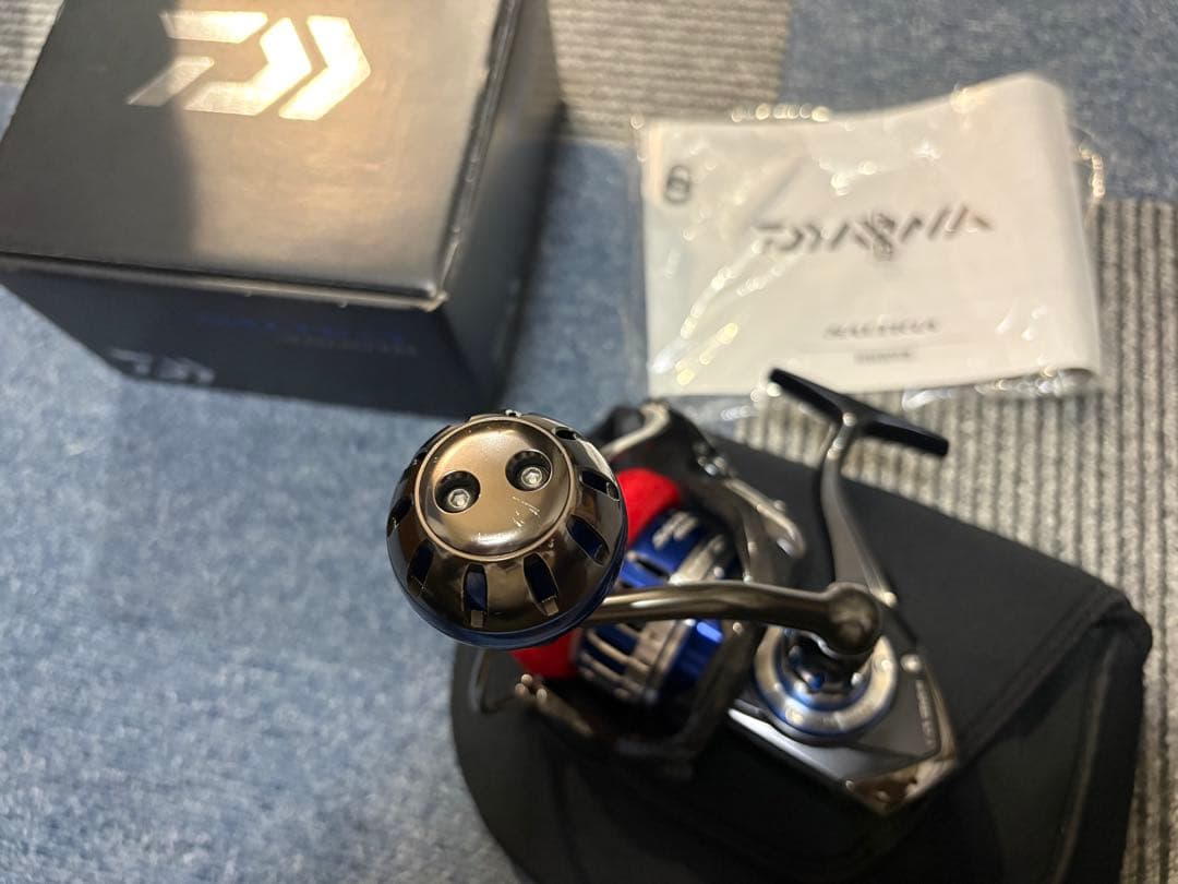 15ソルティガ4500H スピニングリール