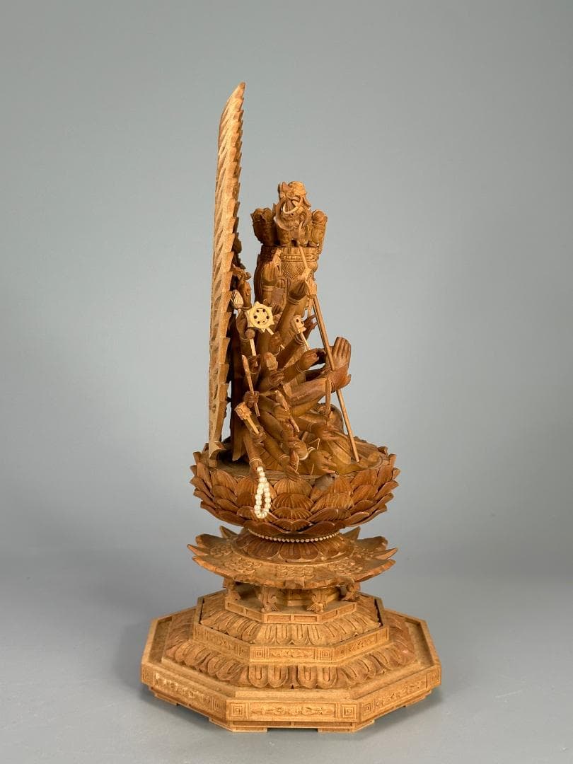 仏教美術　相国大龍　有馬頼底　白檀　細密木彫　千手観音像　共箱付　証明書付　美品