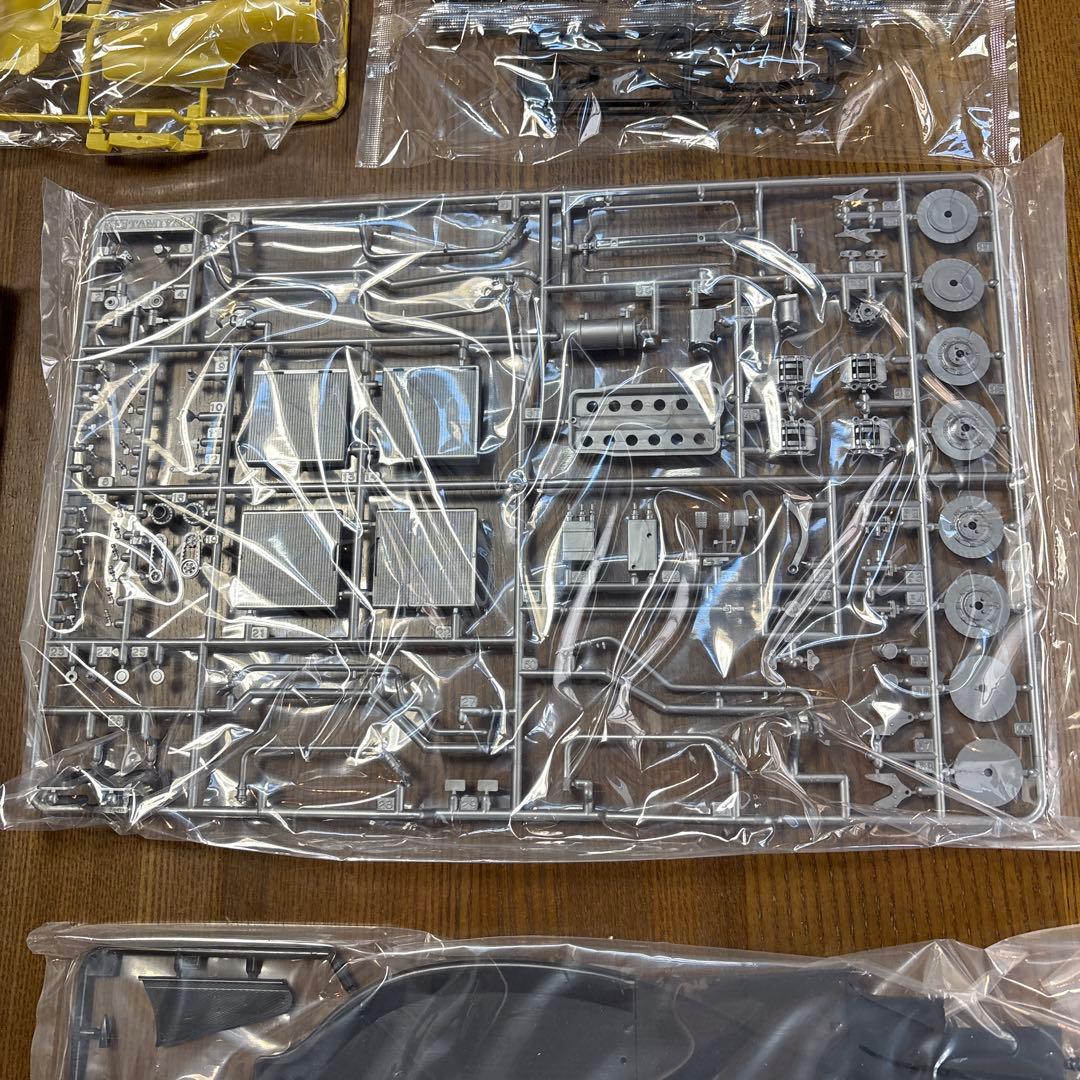 タミヤ　プラモデル　1/12 フェラーリ　641/2 （F190）　未組立