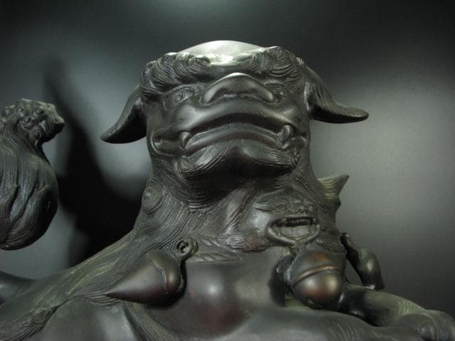 大型 銅獅子 玉乗 置物 c536