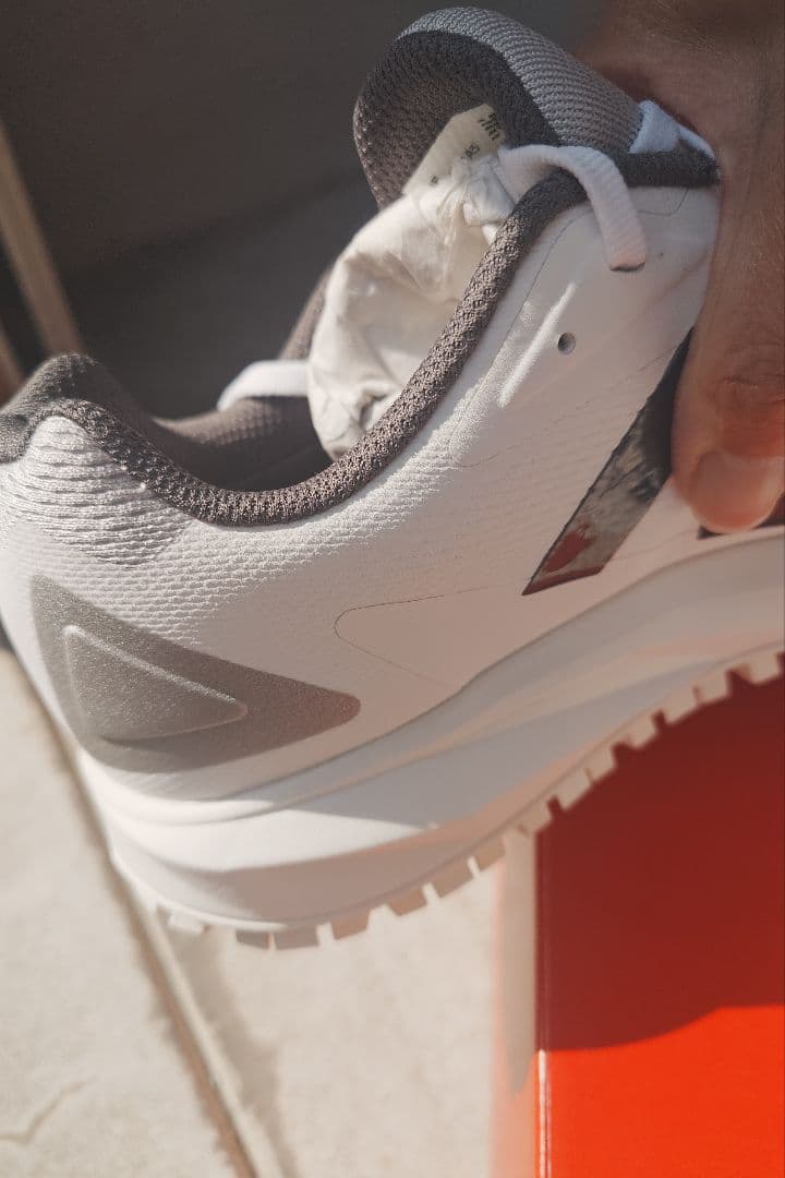 未着用New Balance FuelCell ゴルフシューズ24センチ