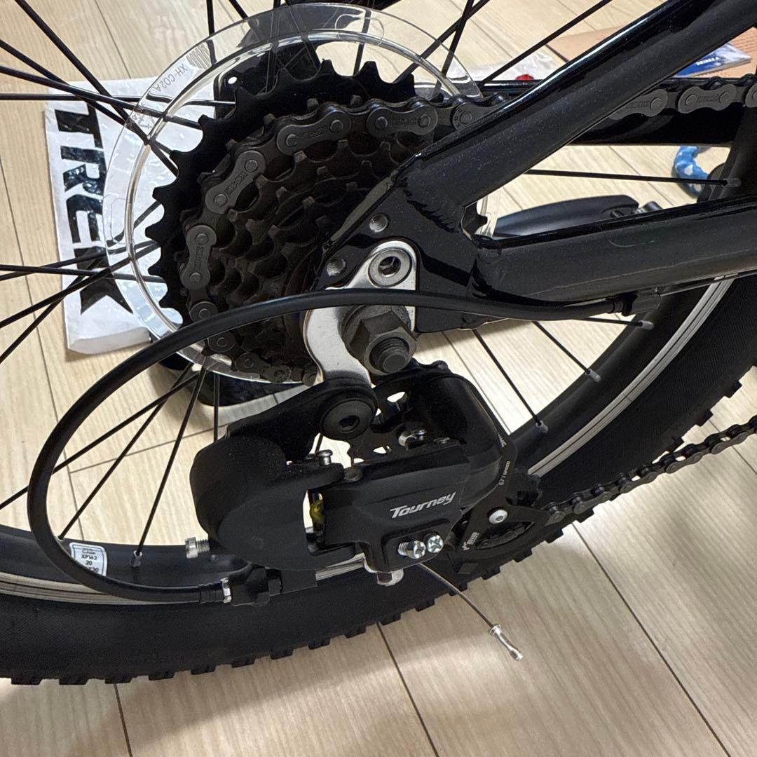 トレック　『PRECALIBER 20』　ブラック/パープル