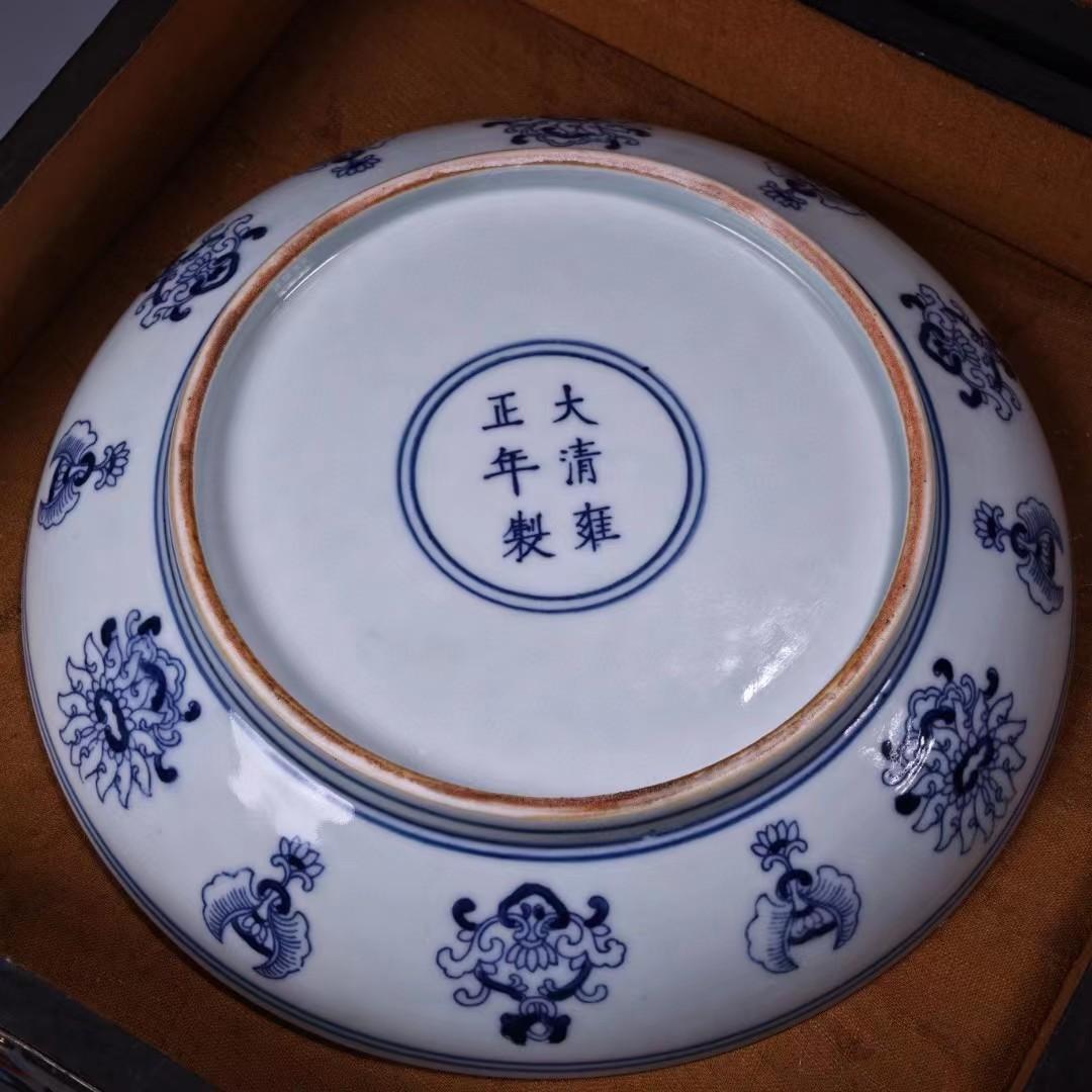 中国古美術・旧蔵磁器・藍釉青花染付皿・純手描き・文房具・置物・観賞皿・古い箱付き