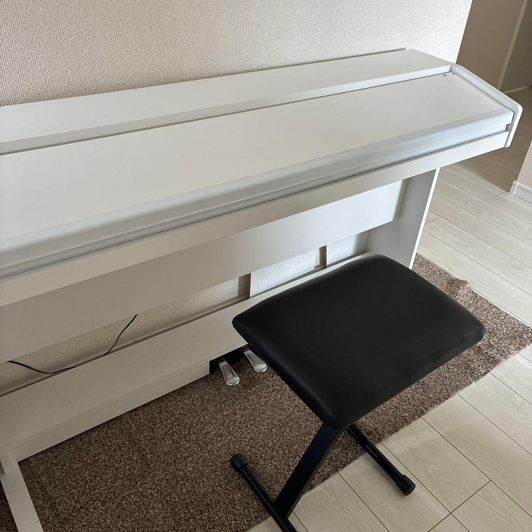 引き取り限定　ホワイト 電子ピアノ 椅子付き