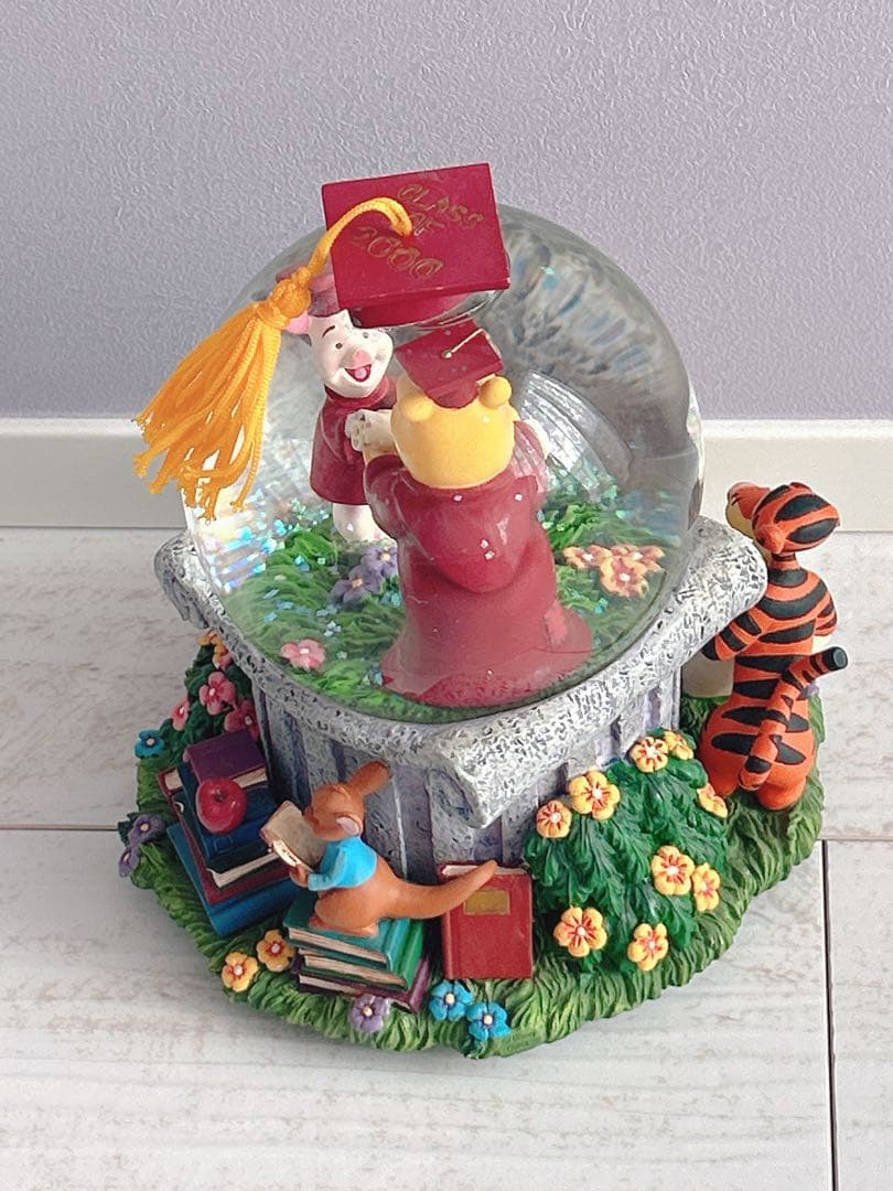 ディズニー　CLASS OF 2000 プーさん　スノードーム　オルゴール