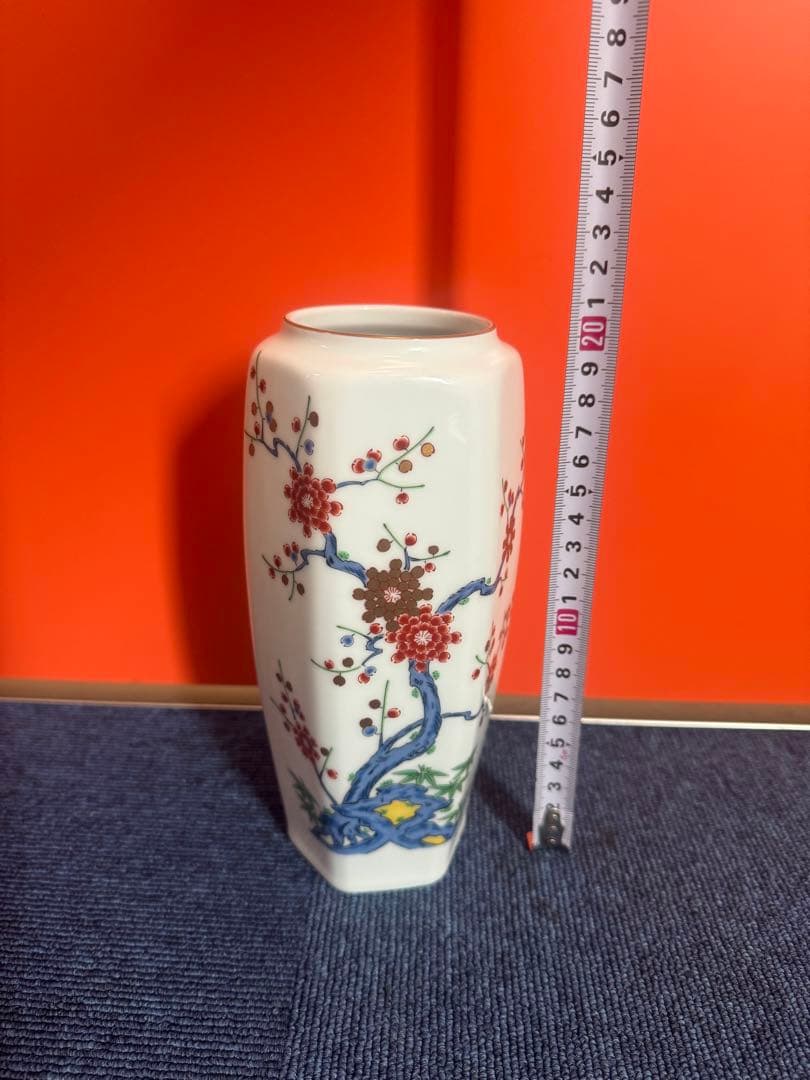 1947 深川製磁　岩梅　六角花瓶　金彩　未使用