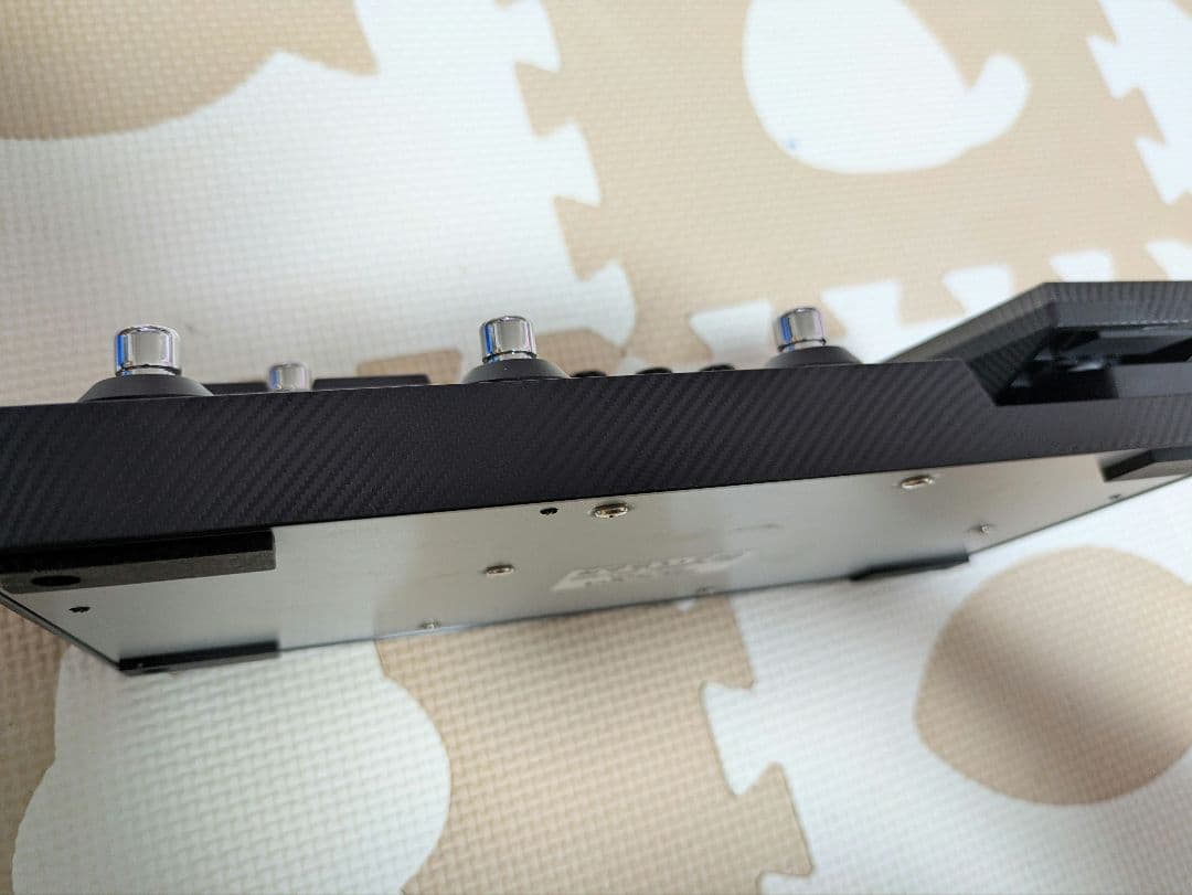 ZOOM G2X FOUR 　ギターエフェクター